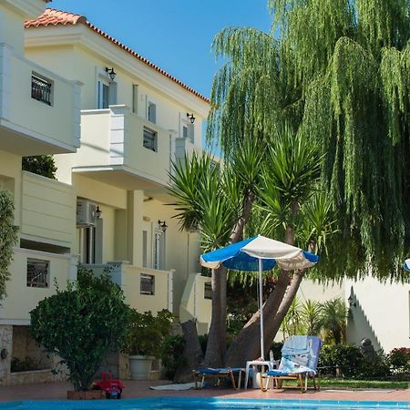 Sofia Studios & Apts Ayía Marína Esterno foto