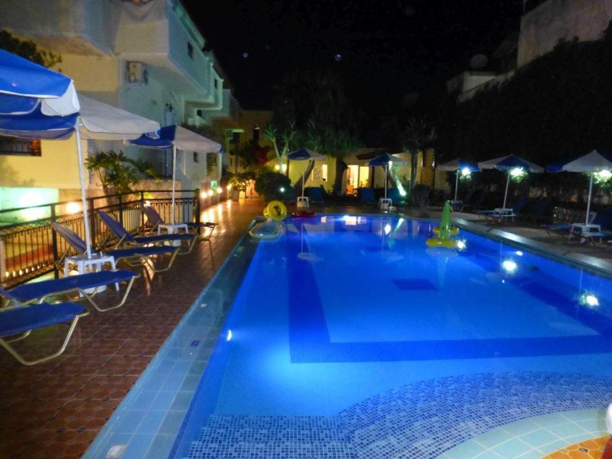 Sofia Studios & Apts Ayía Marína Esterno foto