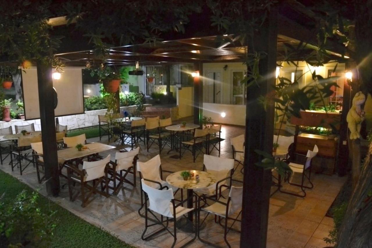 Sofia Studios & Apts Ayía Marína Esterno foto