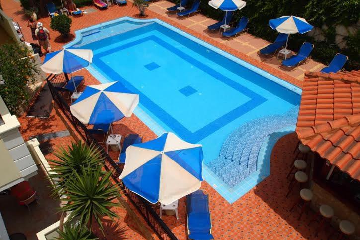 Sofia Studios & Apts Ayía Marína Esterno foto