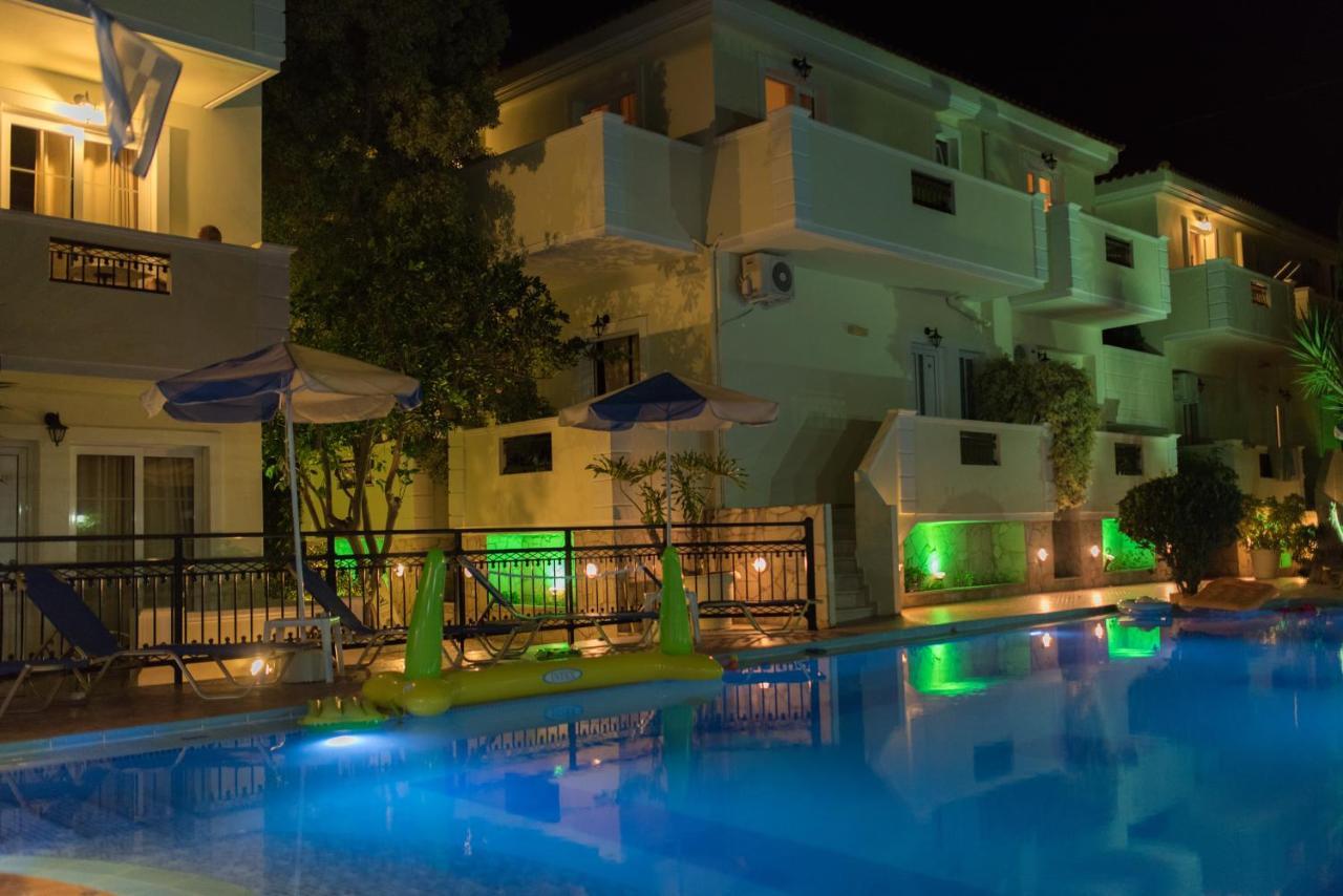 Sofia Studios & Apts Ayía Marína Esterno foto
